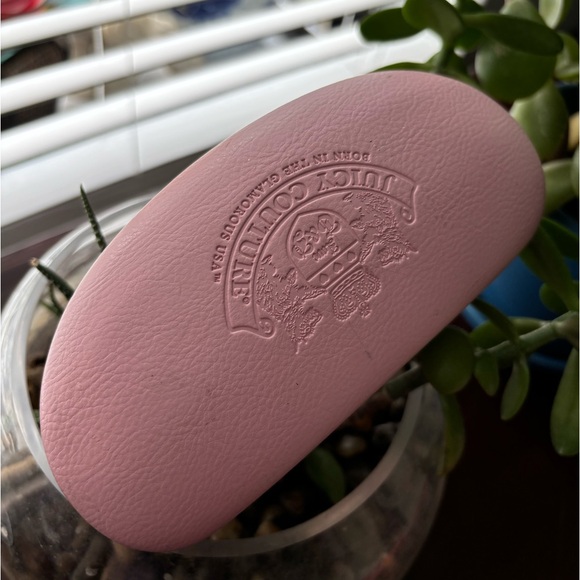 Authentic Juicy Couture Sunglasses & Case - Picture 7 of 8
